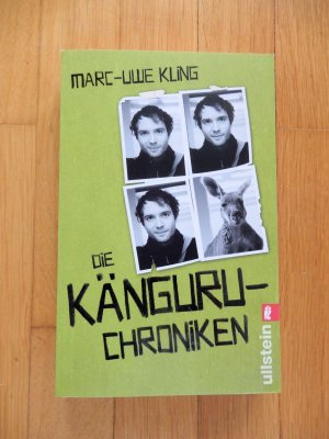 gebrauchtes Buch – Marc-Uwe Kling – Die Känguru-Chroniken - Ansichten eines vorlauten Beuteltiers