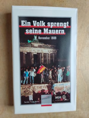 Berlin: Ein Volk sprengt seine Mauern - 9. November 1989.