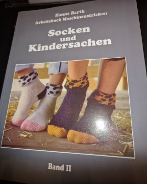 Socken und Kindersachen Band ll