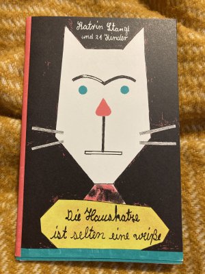 Die Hauskatze ist selten eine weiße