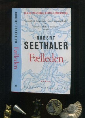 Fælleden: roman. Dänische Ausgabe |. Übersetzt von Anneli Høier.