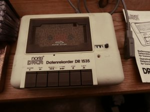 Original Datenrekorder DR 1535 für Commodore Computer + 8 Kassetten