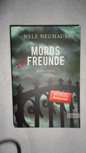 gebrauchtes Buch – Nele Neuhaus – Mordsfreunde