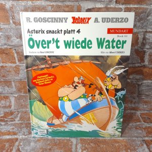 Asterix snackt platt 4: Över't wiede Water (Mundart)