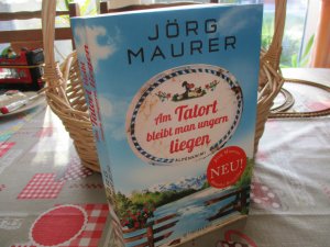 gebrauchtes Buch – Jörg Maurer – Am Tatort bleibt man ungern liegen - Alpenkrimi - Band 12 -