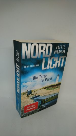 gebrauchtes Buch – Hinrichs, Anette – Nordlicht - Die Toten im Nebel