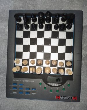 gebrauchtes Spiel – Schach ~ Computer, elektrisch, elektronisch