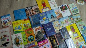 über 45 Bücher im Bücherkonvolut für Kleinkinder, Kinder und Jugendliche