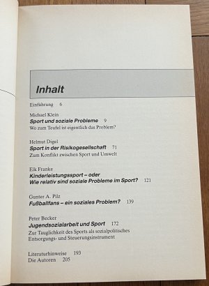 gebrauchtes Buch – Michael Klein – Sport und soziale Probleme