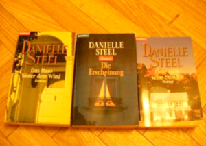 3 X Danielle Steel - Das Haus hinter dem Wind + Die Erscheinung + Liebe zählt keine Stunden