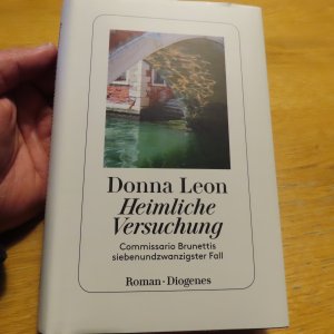 gebrauchtes Buch – Donna Leon – Heimliche Versuchung - Commissario Brunettis siebenundzwanzigster Fall