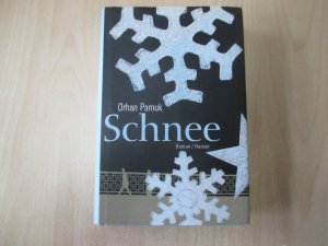 gebrauchtes Buch – Orhan Pamuk – Schnee