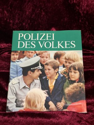 gebrauchtes Buch – herausgegeben von d – Polizei des Volkes - mit Urkunde!