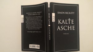 gebrauchtes Buch – Simon Beckett – Kalte Asche