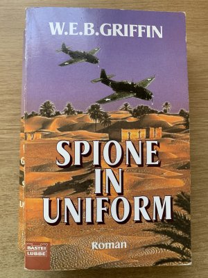 gebrauchtes Buch – W. E. B – Spione in Uniform