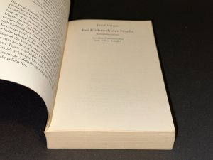 gebrauchtes Buch – Fred Vargas – Bei Einbruch der Nacht