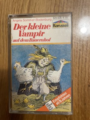 gebrauchtes Hörbuch – Angela Sommer-Bodenburg – Der kleine Vampir: Der kleine Vampir auf dem Bauernhof