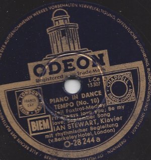 Ian Stewart at the Piano from The Berkeley Hotel London in Dance tempo Nr. 10