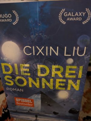 gebrauchtes Buch – Liu Cixin – Die drei Sonnen