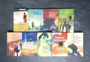 10 X Haruki Murakami - Die Pilgerjahre des farblosen Herrn Tazaki + Wilde Schafsjagd + Tanz mit dem Schafsmann + Kafka am Strand + Afterdark + 1Q84 + […]