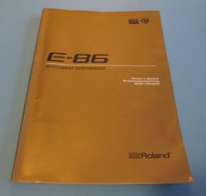 gebrauchtes Buch – E-86 Intelligent Synthesizer (Owner´s Manual) Roland Bedienungsanleitung