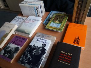 Individuell Gesammelte Werke in 20 Bänden der Autorin: Band 1) Der geteilte Himmel. Band 2) Nachdenken über Christa T. 3) Kindheitsmuster. 4) Kein Ort […]