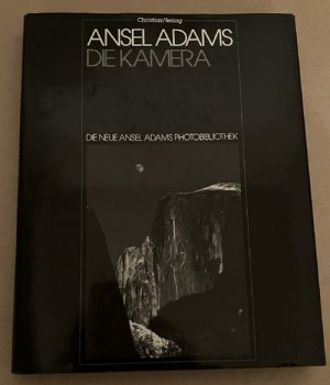 Die Kamera. Aus dem Englischen übertragen von Ingeborg F. Meier. Phototechnische Bearbeitung von Fritz Presser. (= Die Neue Ansel Adams Photobibliothek […]