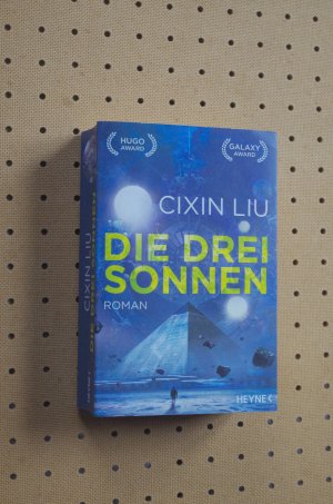 gebrauchtes Buch – Cixin Liu – Die drei Sonnen