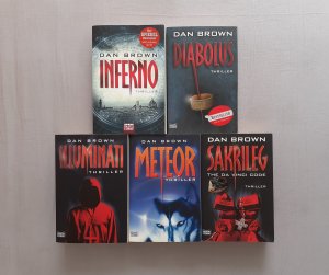 gebrauchtes Buch – Dan Brown – 5 X Dan Brown - Inferno + Sakrileg + Meteor + Illuminati + Diabolus