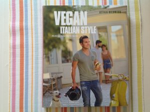 gebrauchtes Buch – Attila Hildmann – Vegan Italian Style - Moderne italienische Küche