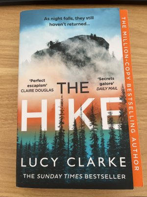 gebrauchtes Buch – Lucy Clarke – The Hike