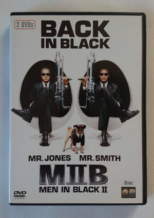 gebrauchter Film – Barry Sonnenfeld – MIIB - Men in Black II: Back in Black (2 DVDs). US-amerikanische Science-Fiction-Komödie (2002) mit u.a. Tommy Lee Jones, Will Smith