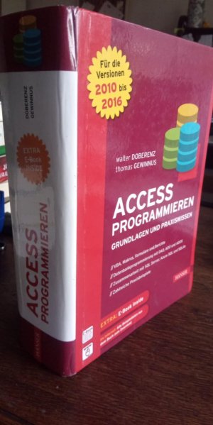 gebrauchtes Buch – Walter Doberenz – Access programmieren - Grundlagen und Praxiswissen für die Versionen 2010, 2013 und 2016