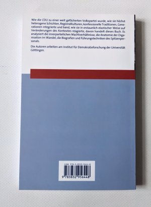 gebrauchtes Buch – Franz Walter, Christian Werwath – Die CDU - Entstehung und Verfall christdemokratischer Geschlossenheit