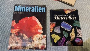 gebrauchtes Buch – Mineralien in Farbe + Die wunderbare Welt der Mineralien Sammlerstück