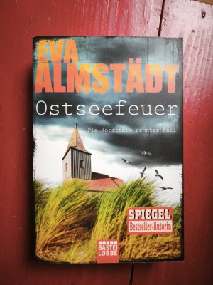 gebrauchtes Buch – Eva Almstädt – Ostseefeuer – Pia Korittkis zehnter Fall