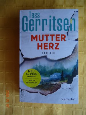 gebrauchtes Buch – Tess Gerritsen – Mutterherz – Thriller