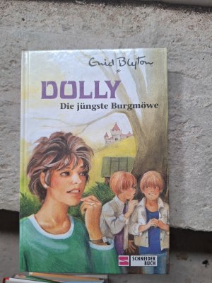 Dolly: 12., Die jüngste Burgmöwe