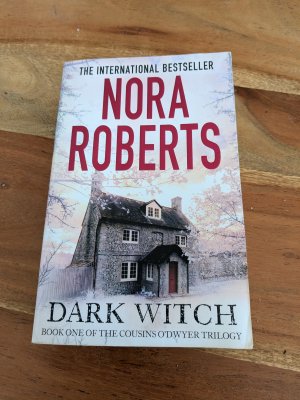gebrauchtes Buch – Nora Roberts – Dark Witch / Nora Roberts / Taschenbuch / 400 S. / Englisch / 2014 / Little, Brown Book Group / EAN 9780749958602