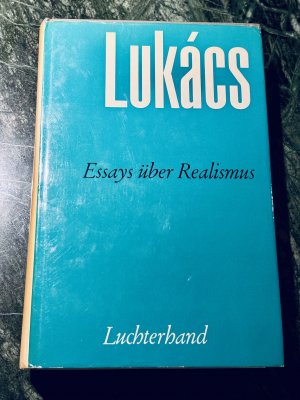 Essays über Realismus
