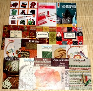 17 Bände: Nähen, Schneidern, Weben, Klöppeln, Sticken, Häkeln, Kreuzstich, Filet - Verlag für die Frau DDR