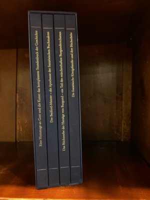 Die Galerie der schönsten Bücher. Buchmalerei erleben. Band 1: Eine Hommage an Gott und die Kunst: das komplexeste Stundenbuch der Geschichte. Band 2: […]