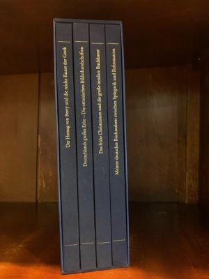 Die Galerie der schönsten Bücher. Buchmalerei erleben. 1. Band: Der Herzog von Berry und die reiche Kunst der Gotik. Mit einem Beitrag von Umberto Eco […]