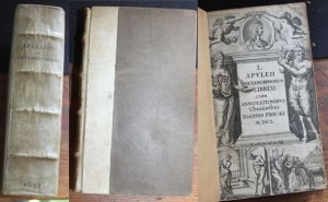 L. Apuleii Madaurensis, Metamorphoseos libri XI, cum notis & amplissimo indice Ioannis Pricaei ; accessit ejusdem index alphabeticus scriptorum qui in […]