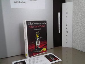 gebrauchtes Buch – Elke Heidenreich – Alles kein Zufall : kurze Geschichten. - "Signiertes Exemplar" von Elke Heidenreich mit Datum Fischer ; 29650