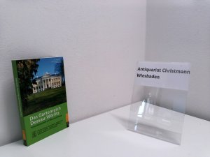 gebrauchtes Buch – Thomas Weiss – Das Gartenreich Dessau-Wörlitz : Kulturlandschaft an Elbe und Mulde ; [ein Reiseführer ; Wörlitzer Anlagen, Oranienbaum, Sieglitzer Park, Luisium, Georgium, Mosigkau, Großkühnau, Biosphärenreservat, Info und Service]. [hrsg. von Thomas Weiss. Autoren Edeltraut Dettmer ...]