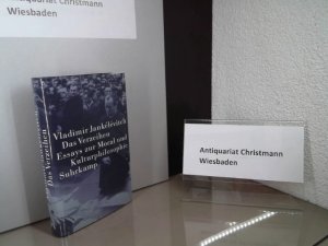 gebrauchtes Buch – Jankélévitch, Vladimir und Ralf Konersmann – Das Verzeihen : Essays zur Moral und Kulturpilosophie. Vladimir Jankélévitch. Hrsg. von Ralf Konersmann. Aus dem Franz. übers. von Claudia Brede-Konersmann. Mit einem Vorw. von Jürg Altwegg