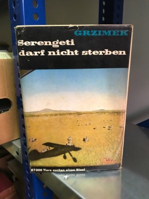 antiquarisches Buch – Grzimek, Dr – Serengeti darf nicht sterben  - 367 000 Tiere suchen einen Staat