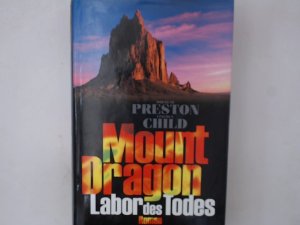 Mount Dragon - Labor des Todes: Roman Roman