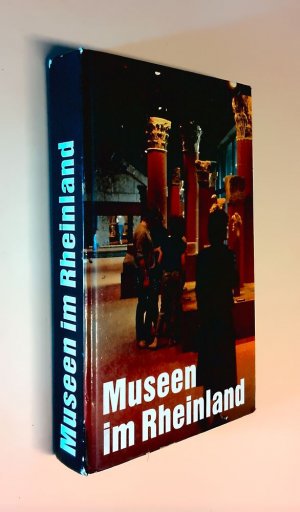 gebrauchtes Buch – Christiane Chrobaczek – Museen im Rheinland